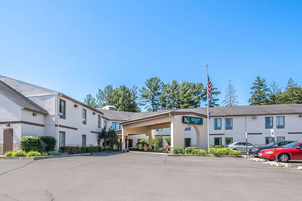 Quality Inn Binghamton West Apalachin Extérieur photo